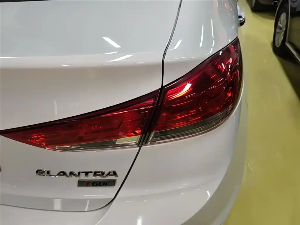 Hyundai Elantra 2020 1.4T DCT Dynamic·Vitality фото 8