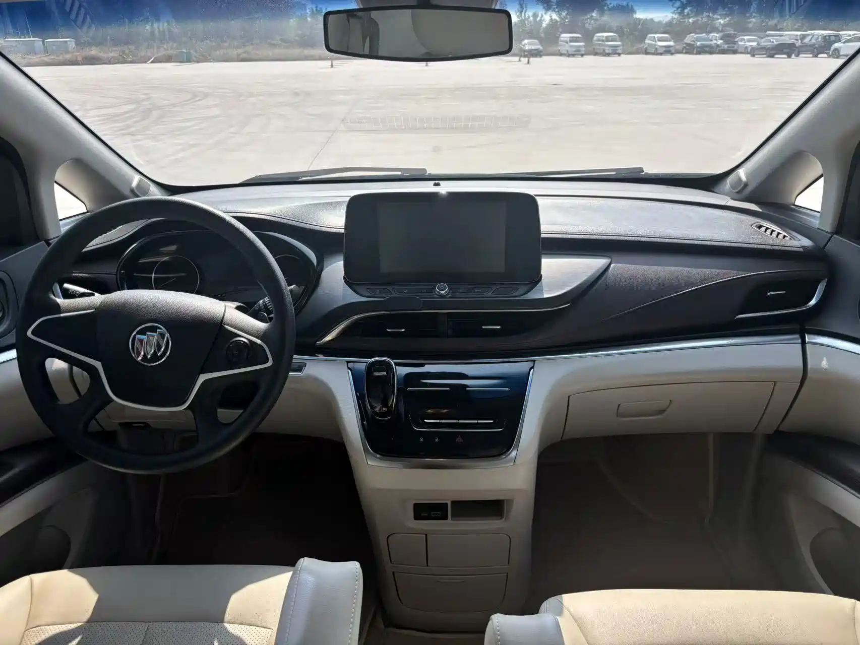 Фото 9 - Buick GL8