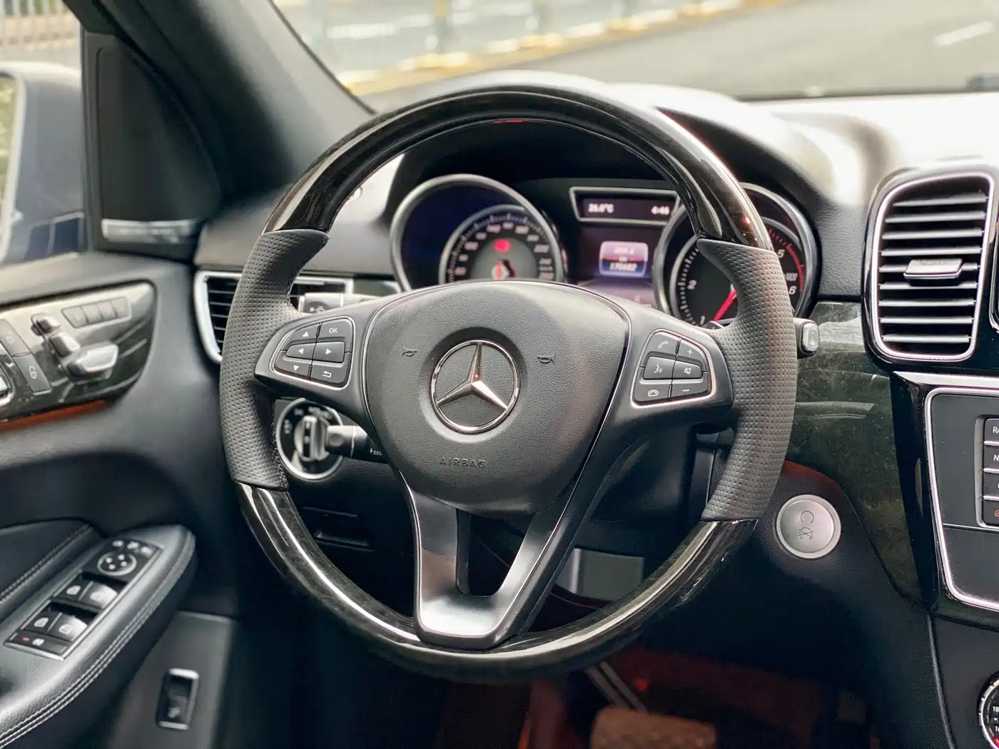 Mercedes-Benz GLE 2016 GLE 350 d 4MATIC фото 15