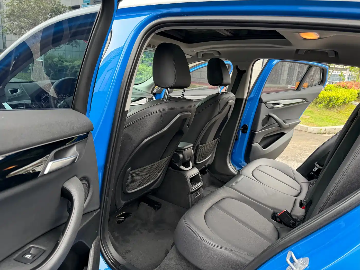 BMW X2 (Import) 2019 sDrive20i M Off-Road Package China VI фото 9