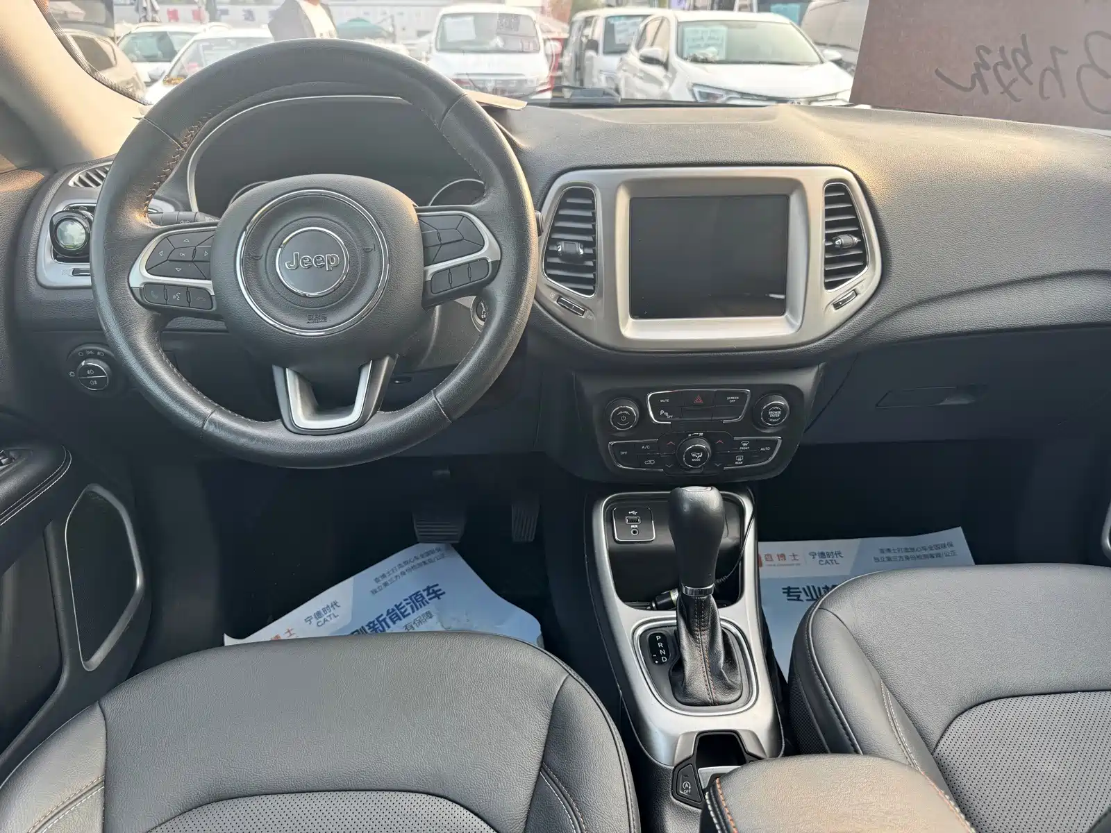 Фото 12 - Jeep Compass
