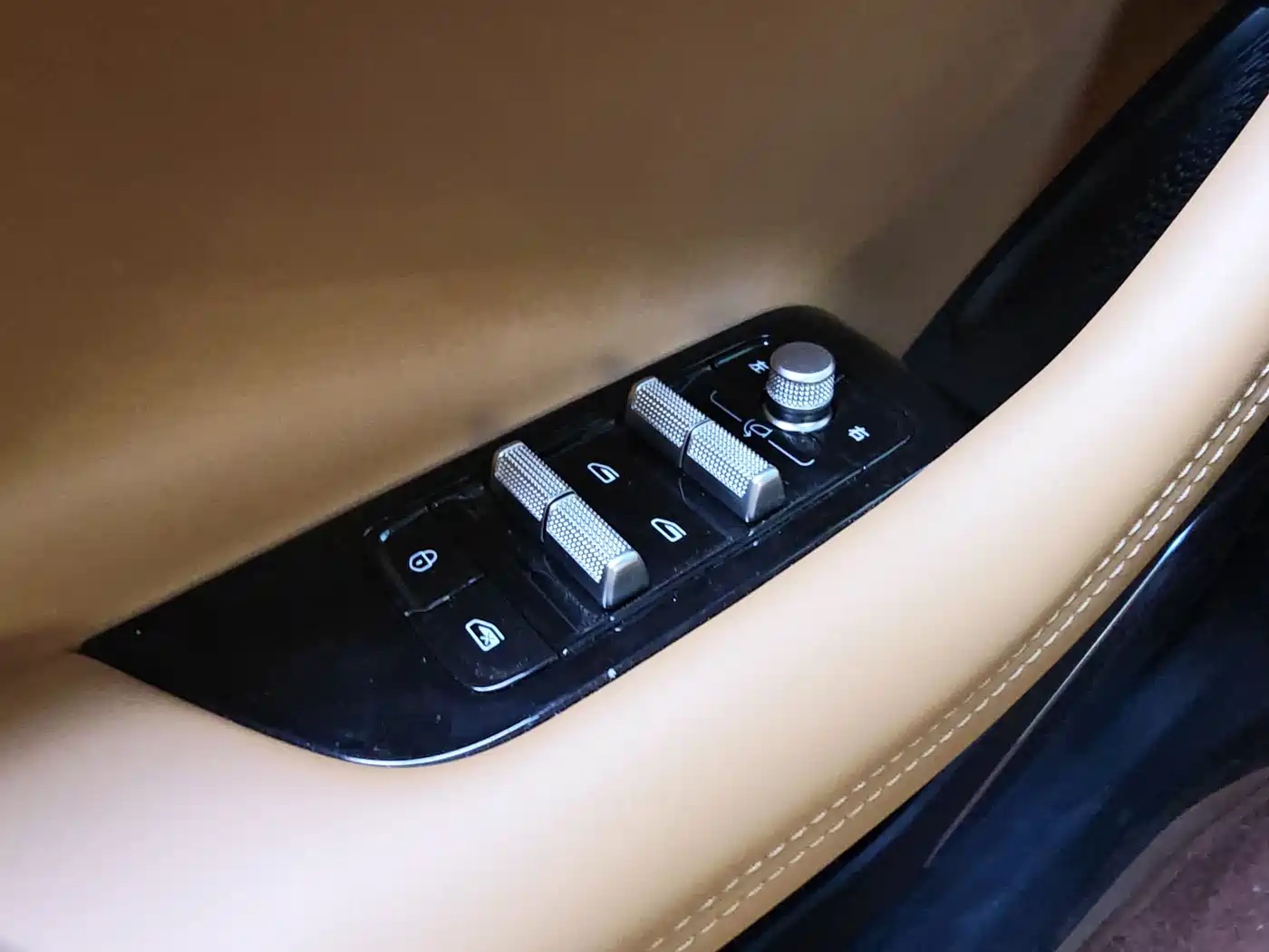 GEELY AUTOMOBILE BOYUE L