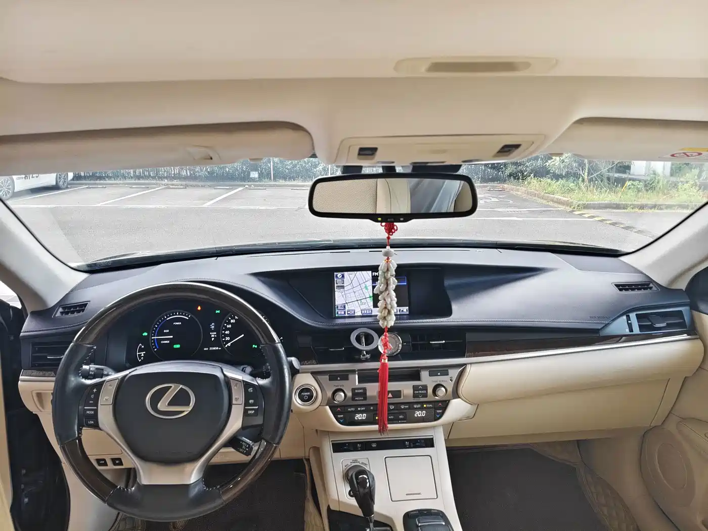 Фото 6 - Lexus ES