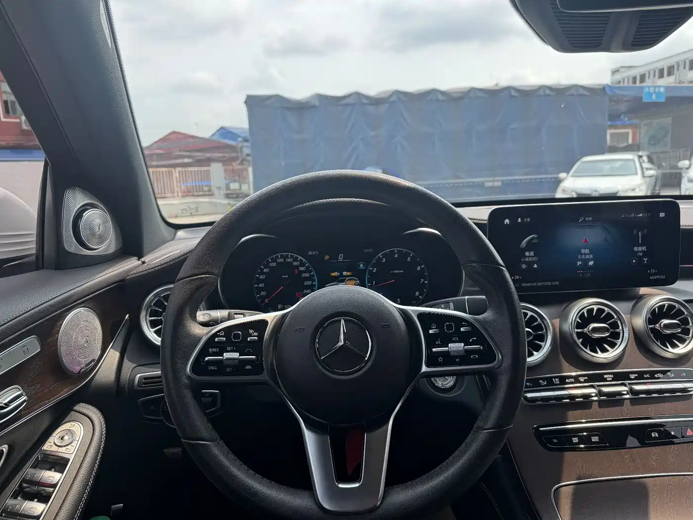 Mercedes-Benz GLC 2022 Model GLC 300 L 4MATIC Luxury Edition фото 14