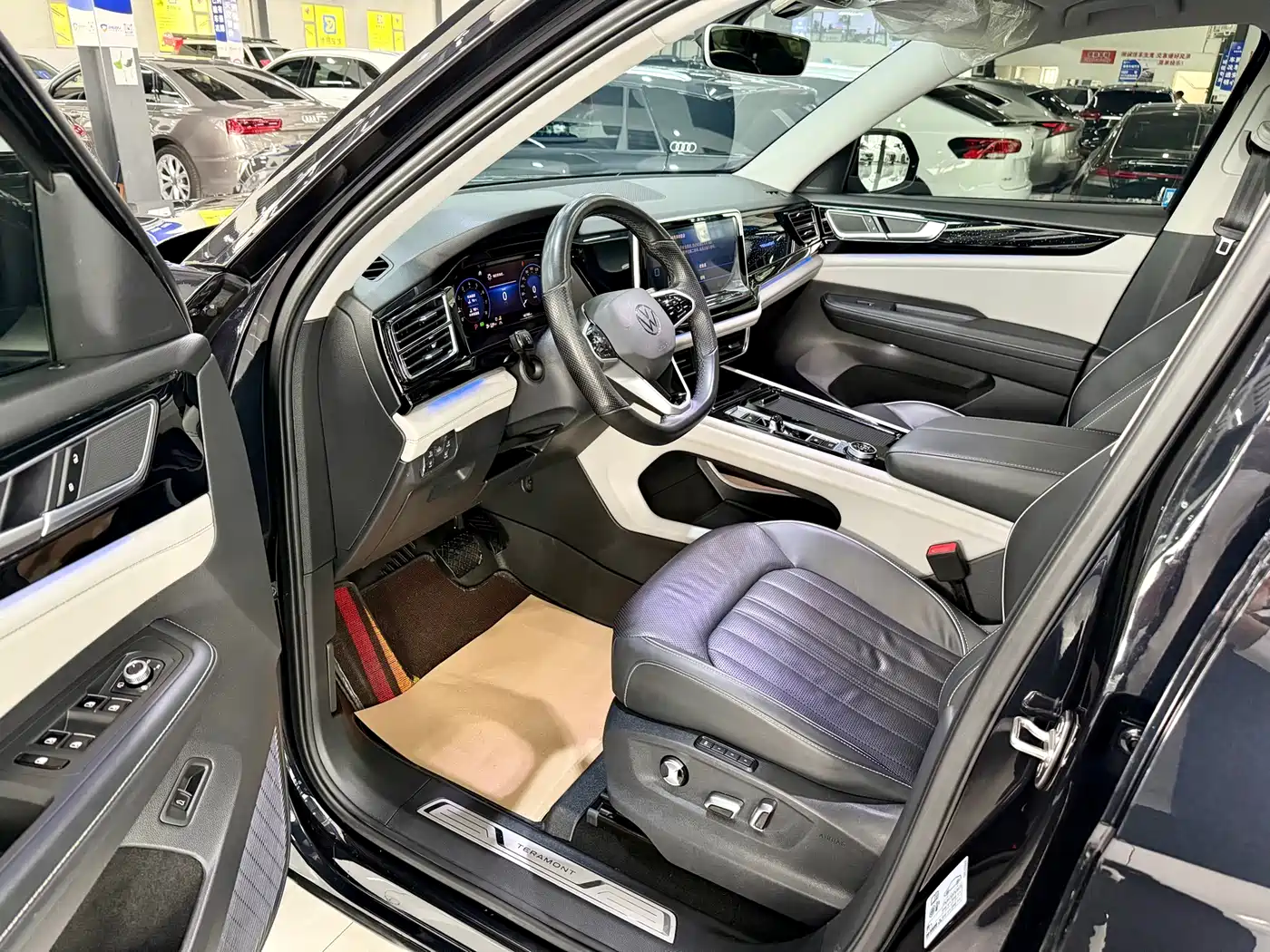 Volkswagen Teramont 2021 380TSI 4WD Premium Luxury Edition фото 4