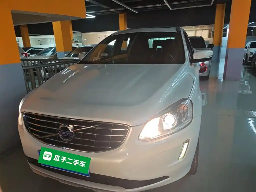 Фото 3 - Volvo XC60