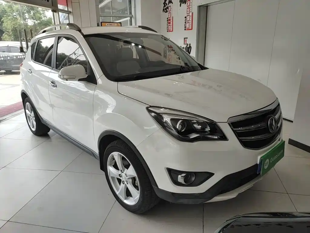 Фото 4 - Changan CS35