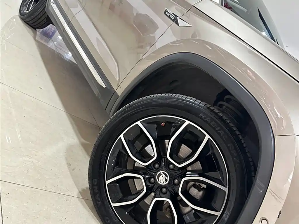 Škoda Kodiaq 2018 TSI380 7-seat AWD Flagship фото 27