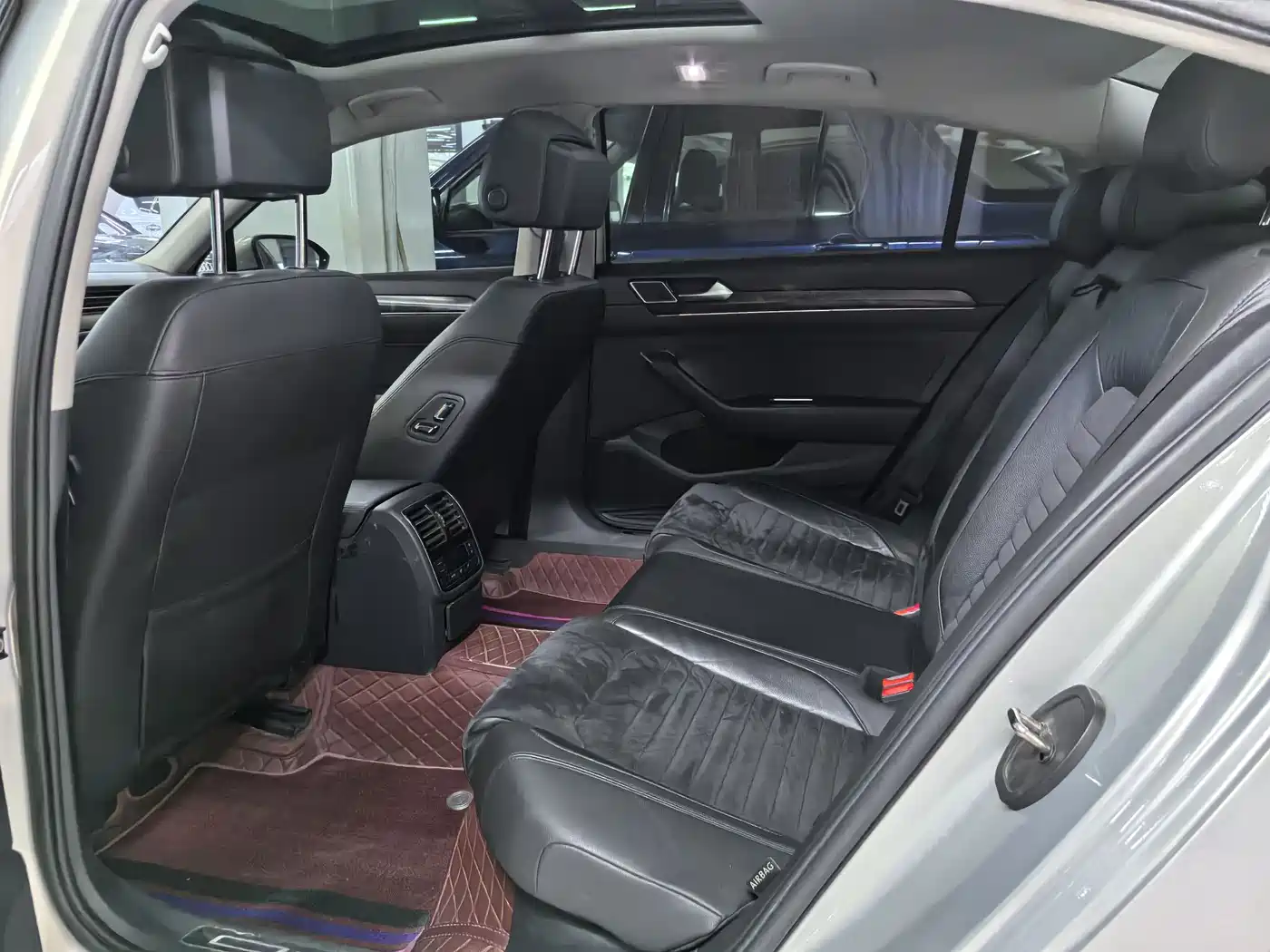 Volkswagen Magotan 2017 330TSI DSG Luxury фото 9