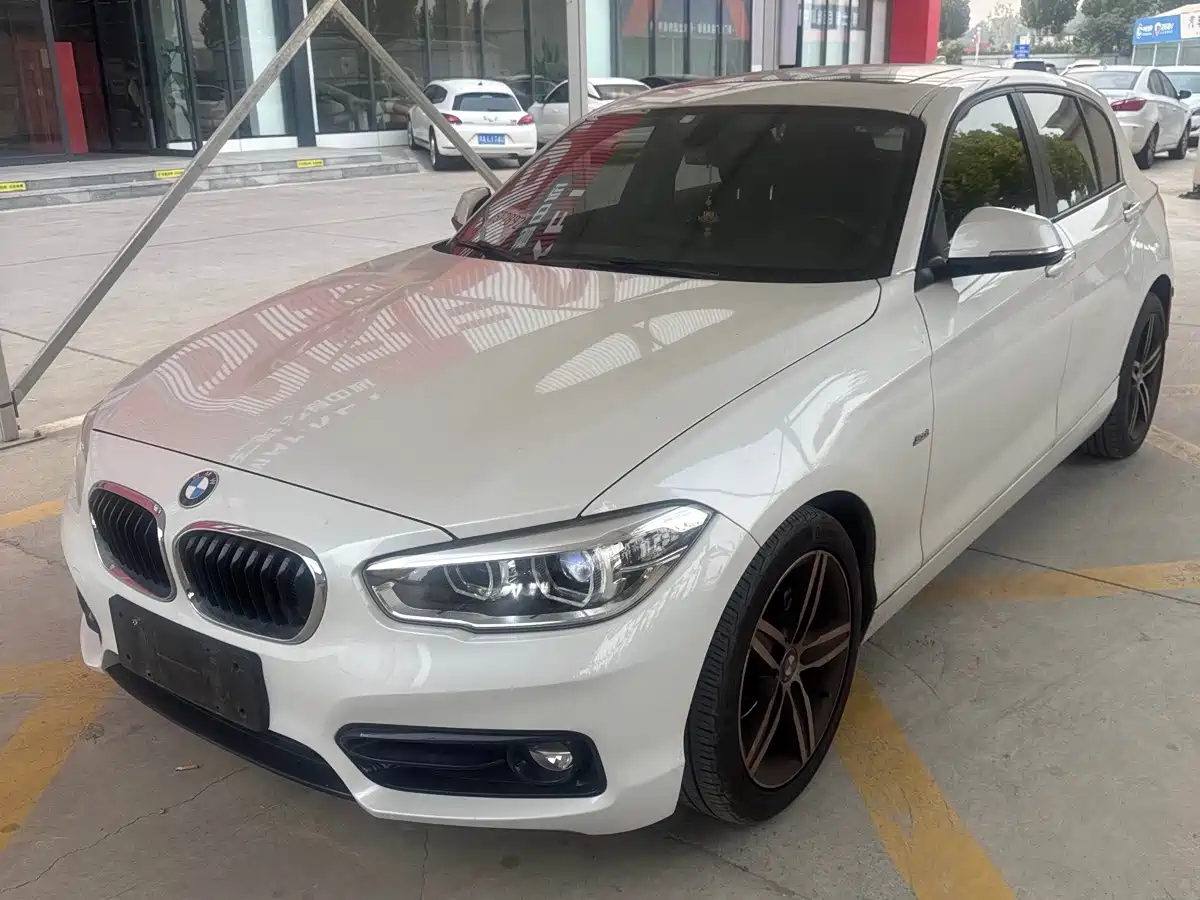 BMW BMW 1 Series (Import) 2018 118i Sport Design Package