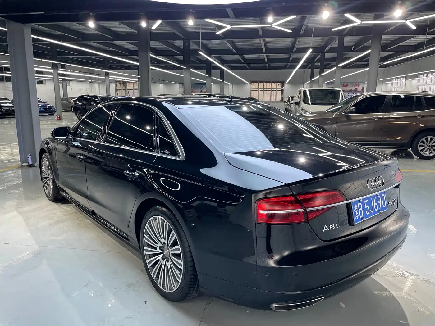 Audi A8 2017 A8L 45 TFSI quattro Leading Elite Collector's Edition фото 20