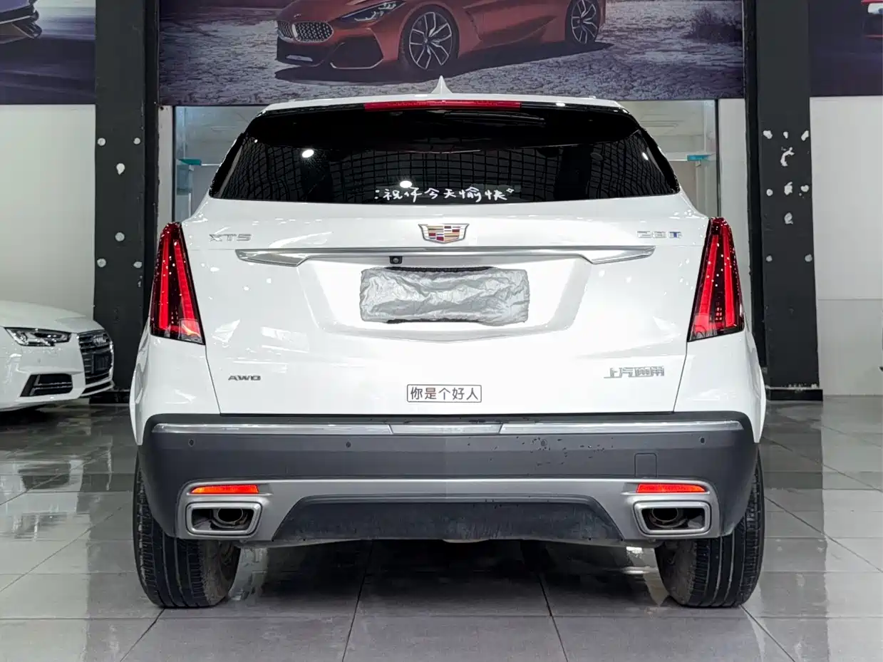 CADILLAC XT5