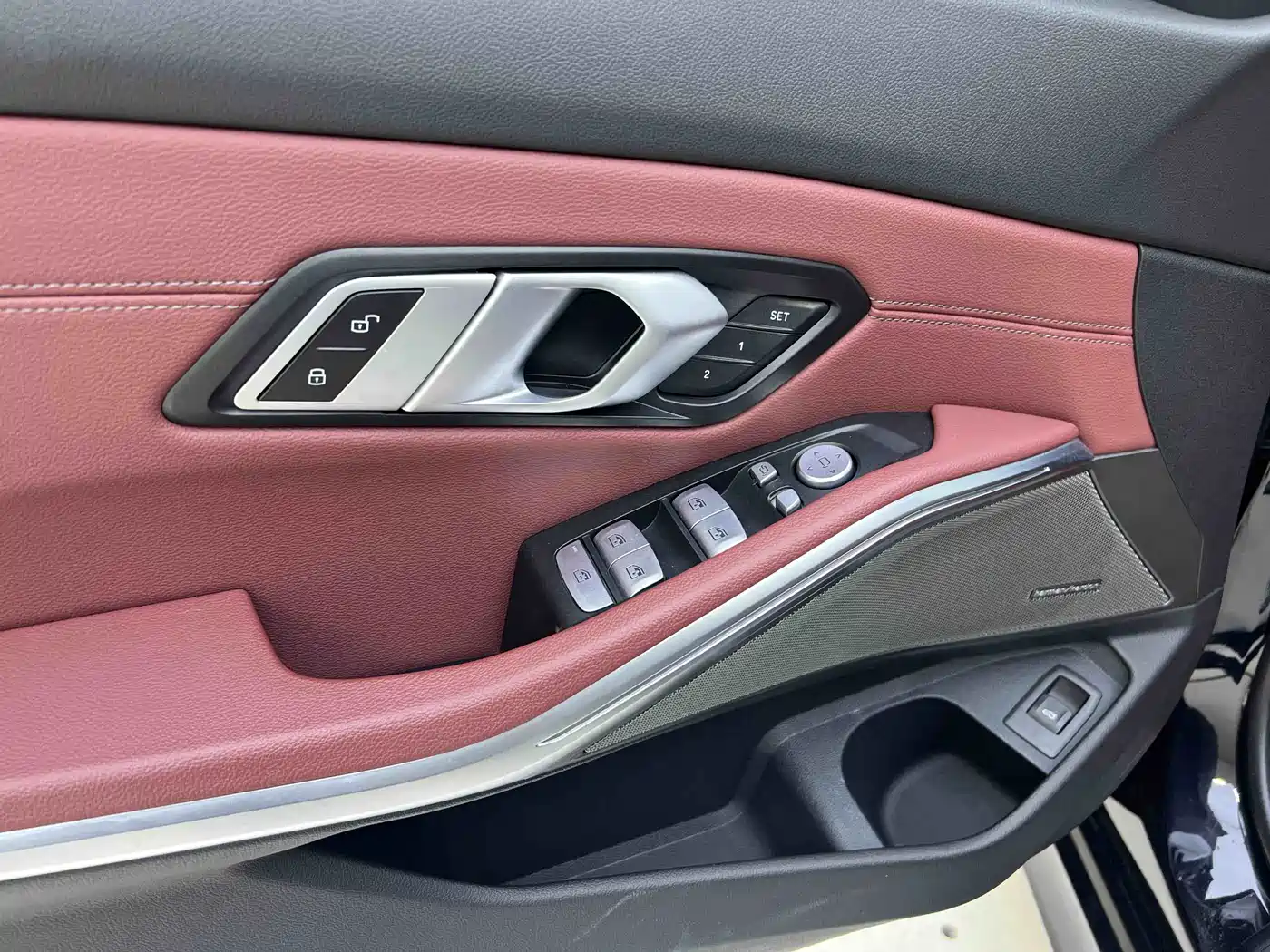 BMW 3 Series 2024 325Li M Sport Shadowline Package фото 10