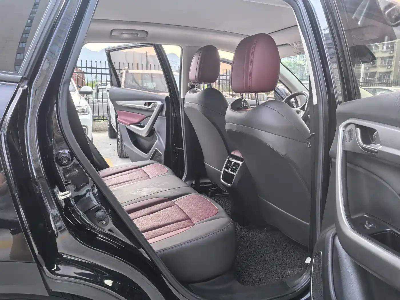 Dongfeng Aeolus Dongfeng Fengshen AX7 2021 2021 PRO 1.6T Automatic Honor Edition