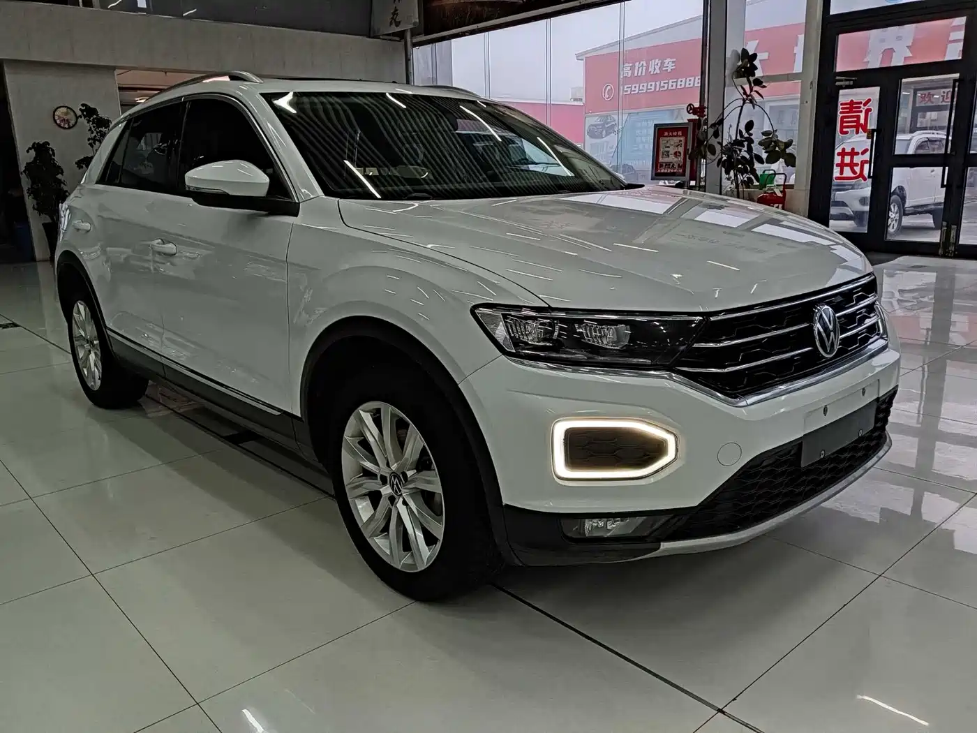 Volkswagen T-ROC 2022 280TSI DSG 2WD Elite PLUS фото 3