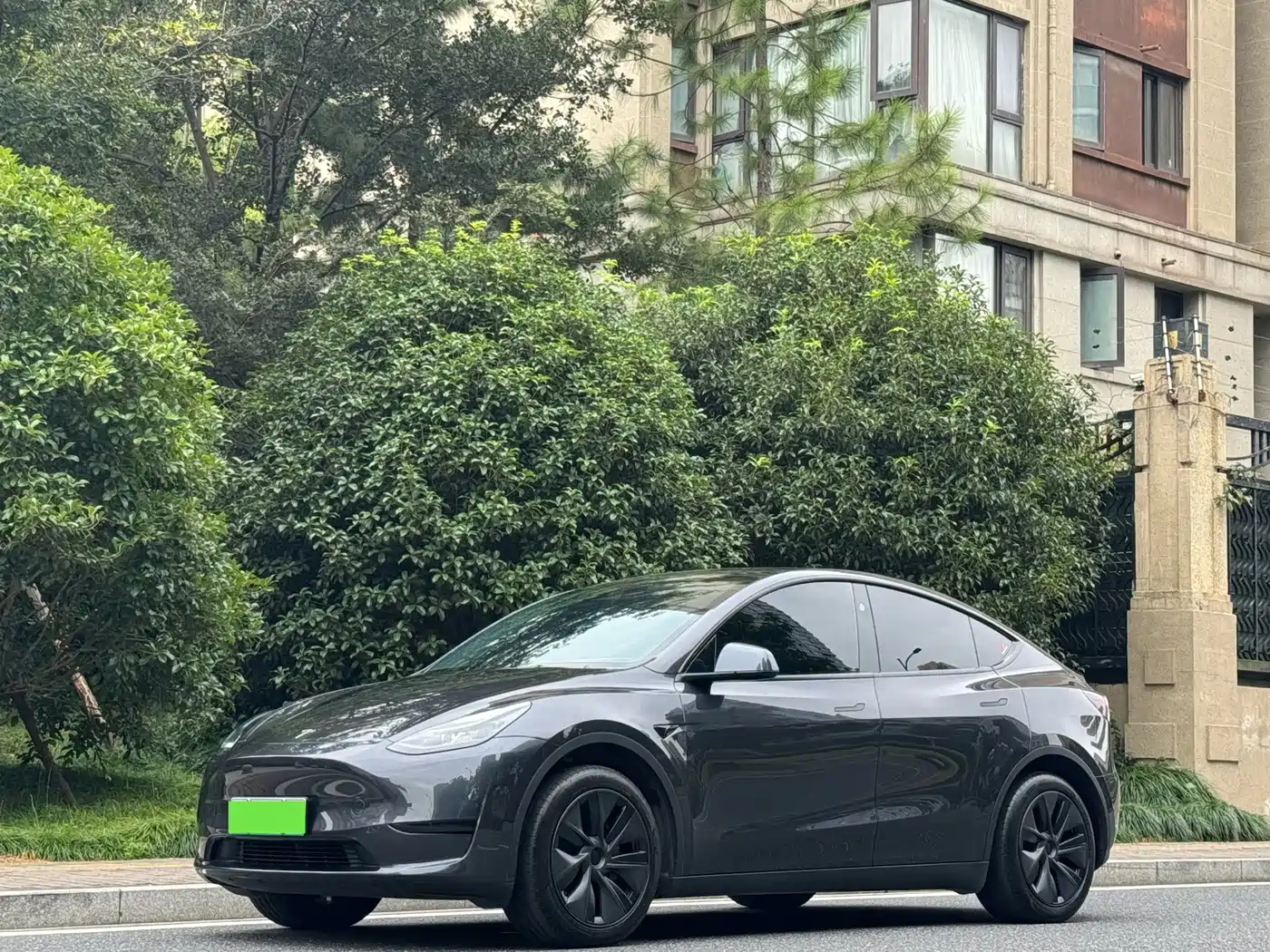 Фото 1 - Tesla Model Y