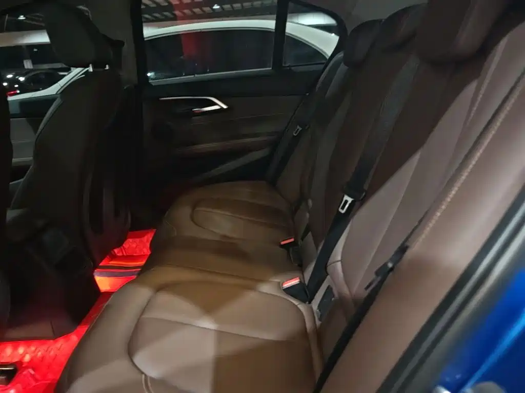 BMW 1 Series 2019 118i M Sport Package фото 17