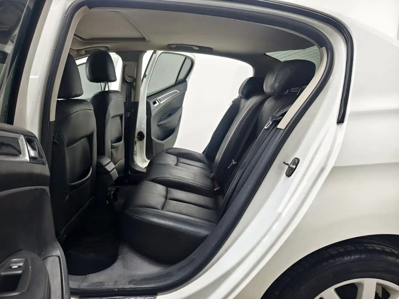 Peugeot 308 2013 2013 Model 1.6L Manual Superior Style