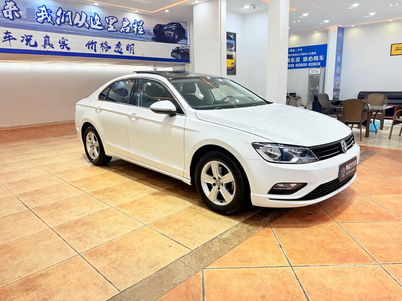 Volkswagen Lamando 2017 230TSI DSG Trend Edition фото 3