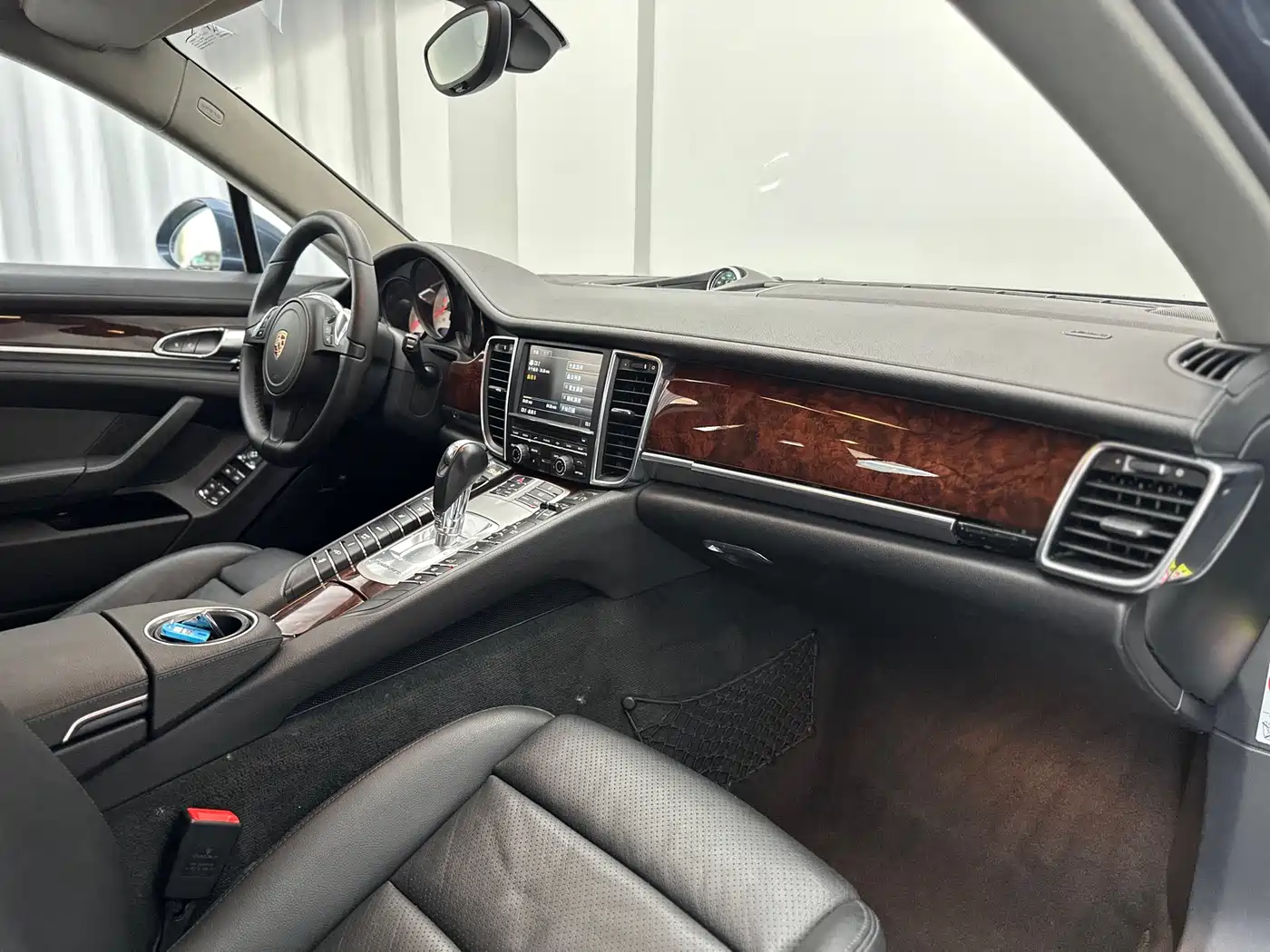 Porsche Panamera 2010 Model Panamera S 4.8L фото 43
