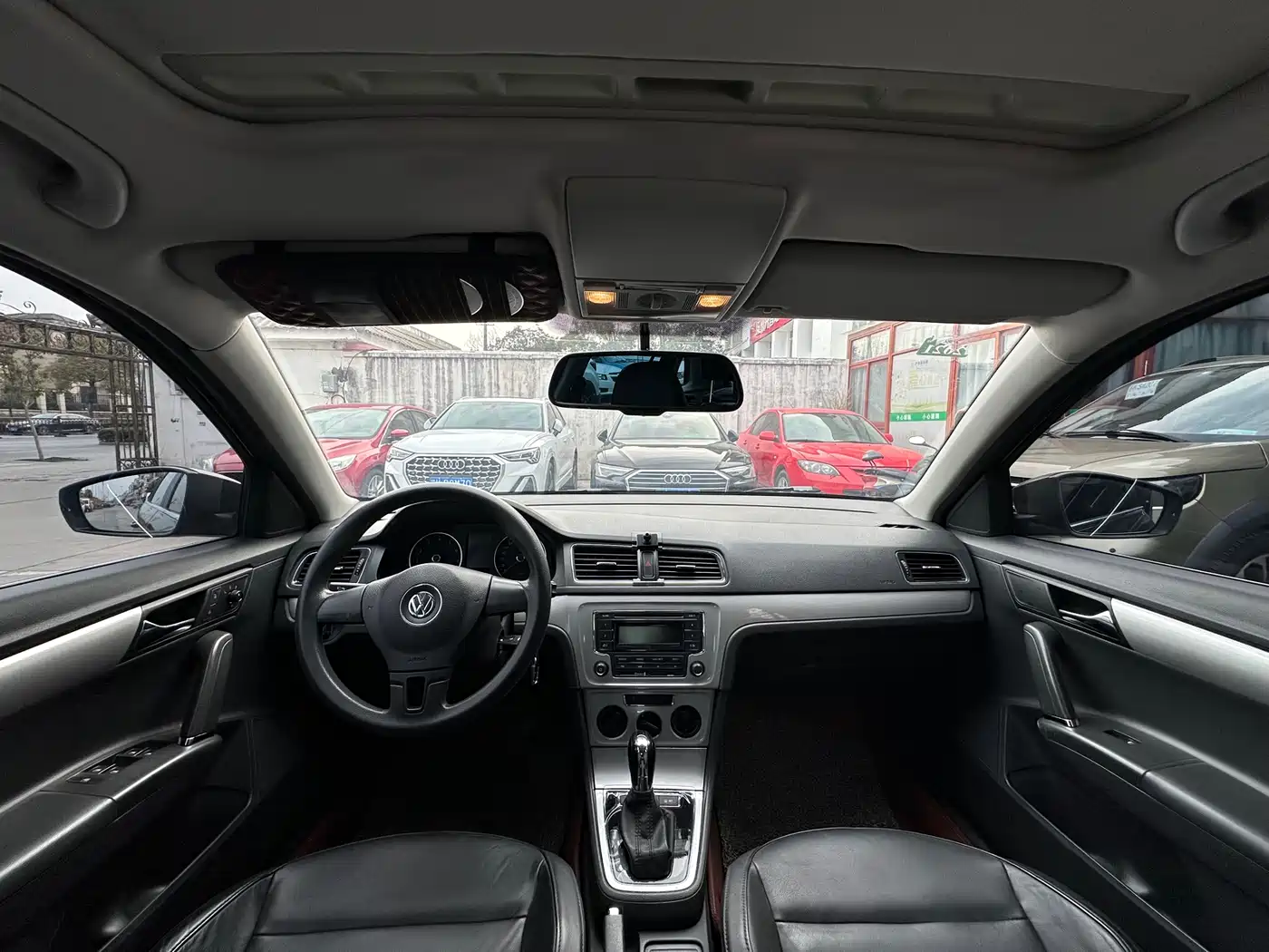Volkswagen Lavida Tour 2013 1.6L Automatic Comfort фото 11