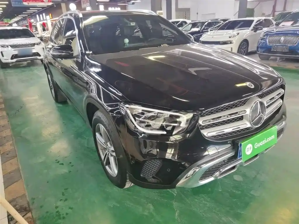 MERCEDES-BENZ GLC