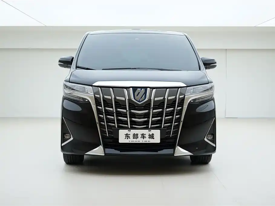 Toyota Alphard 2021 Hybrid 2.5L Premium фото 2