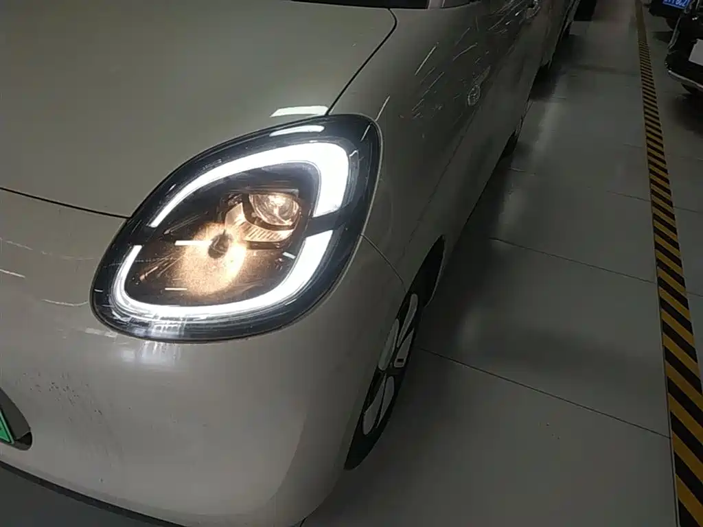 Wuling Motors Hongguang MINIEV 2026 2025 4-Door Advanced