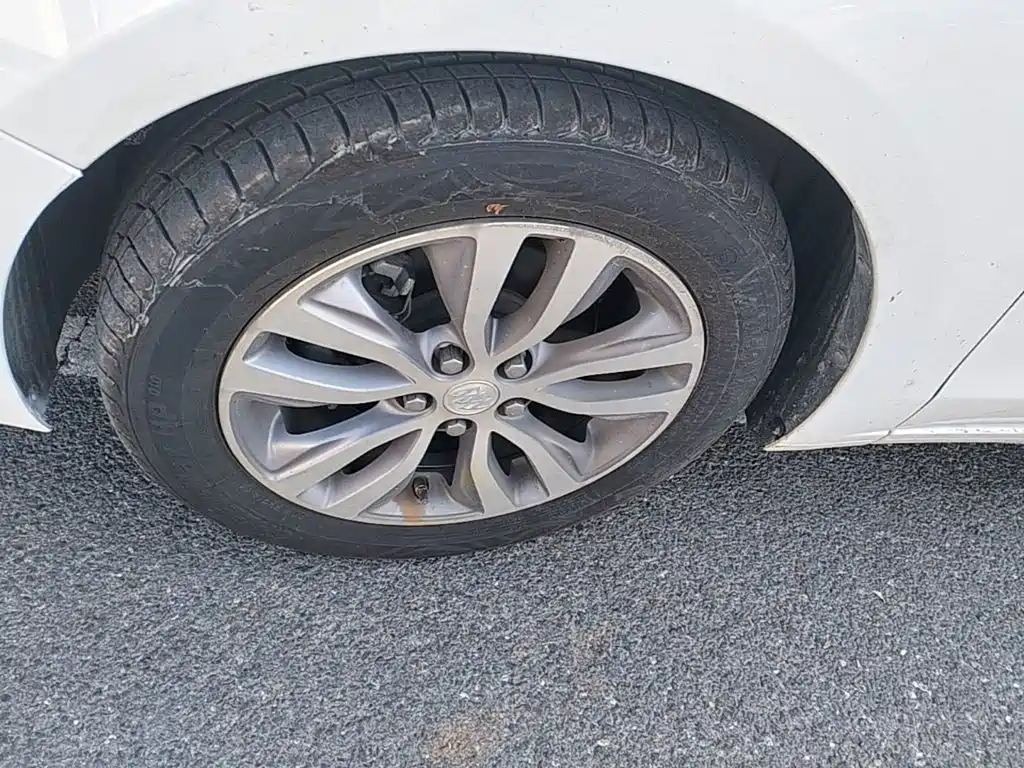 Фото 23 - Buick Excelle