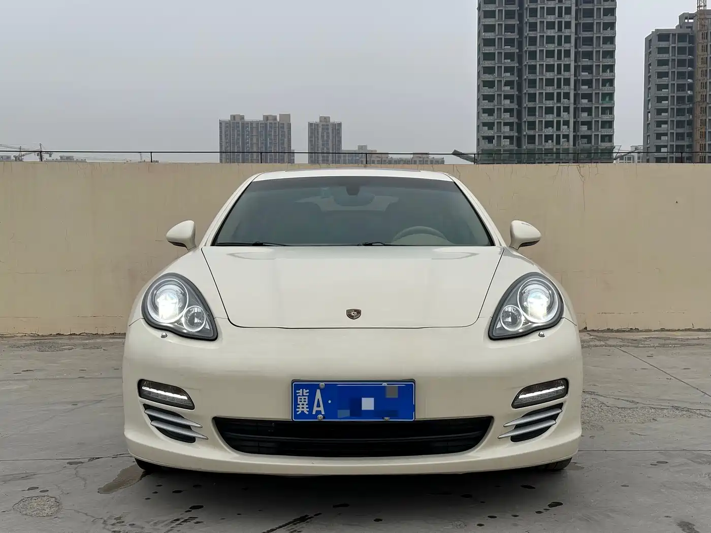 Porsche Panamera 2013 Panamera 4 Platinum Edition 3.6L фото 2