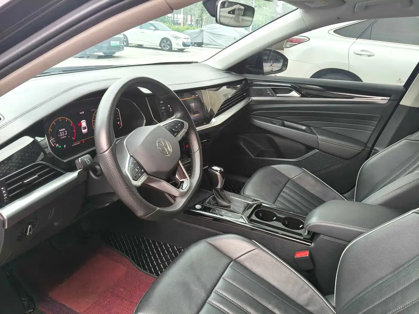 Volkswagen Passat 2022 330TSI Starlight Elite Edition фото 24