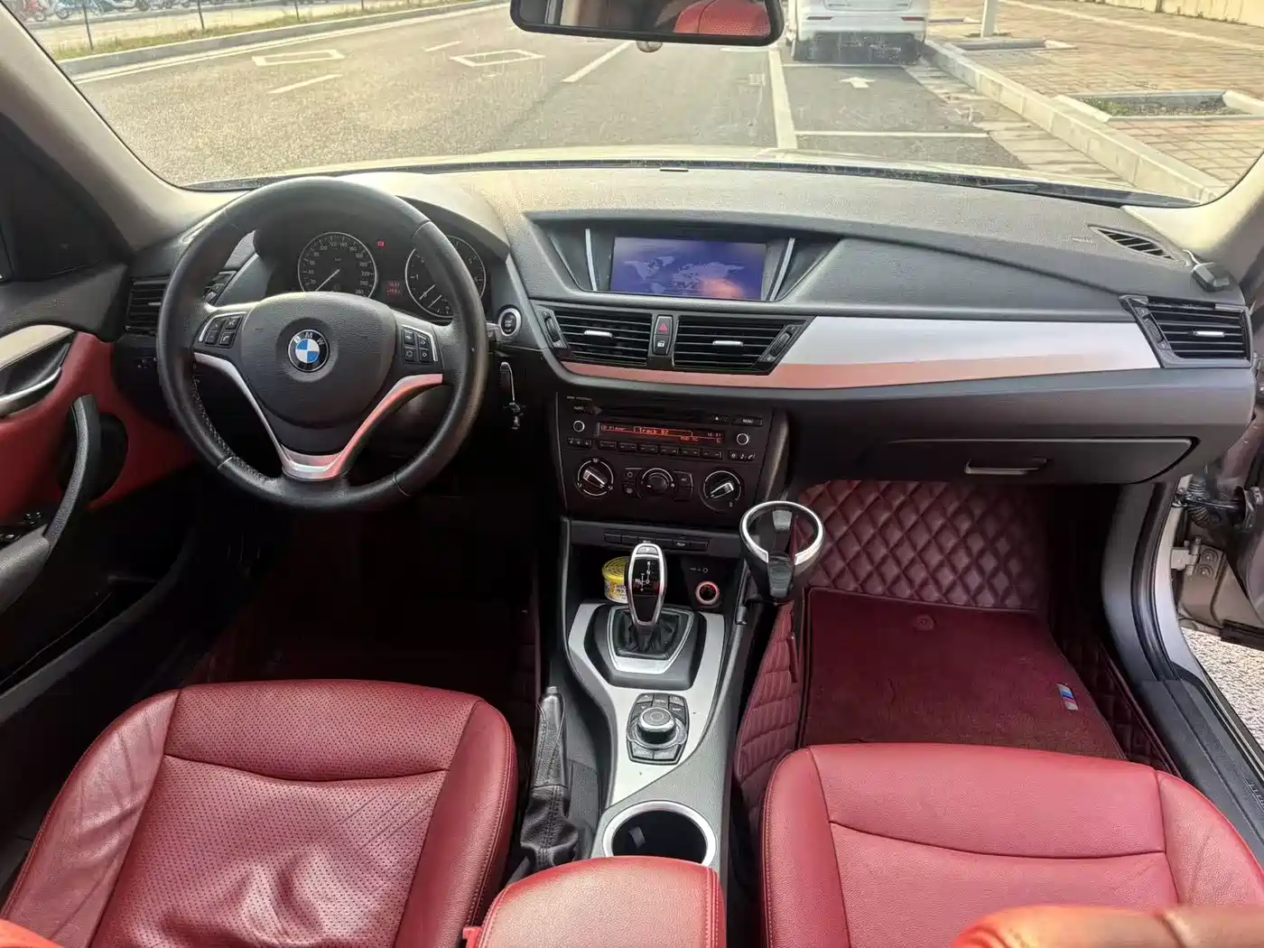 BMW X1 2014 sDrive18i Fashion Edition фото 4