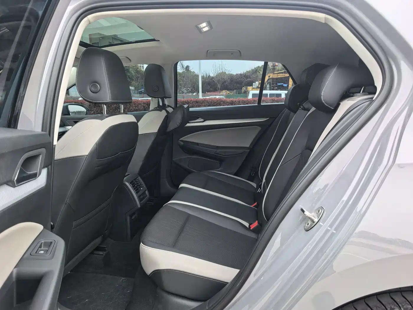 Volkswagen Golf 2021 280TSI DSG Pro Launch Edition фото 6