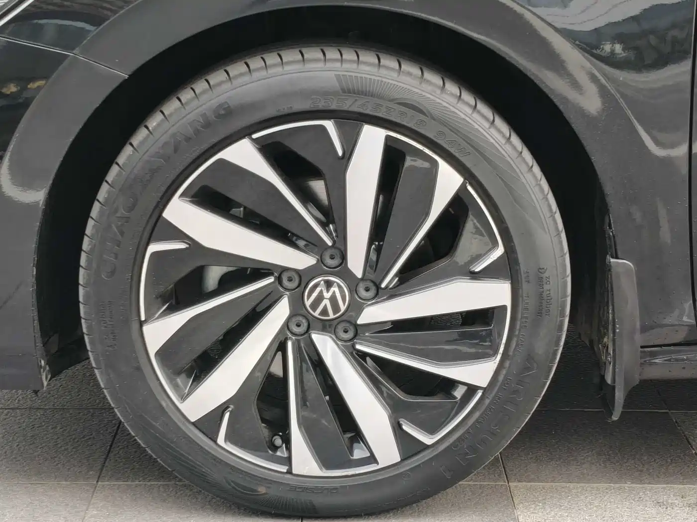 Volkswagen Passat 2022 330TSI Starlight Elite Edition фото 29