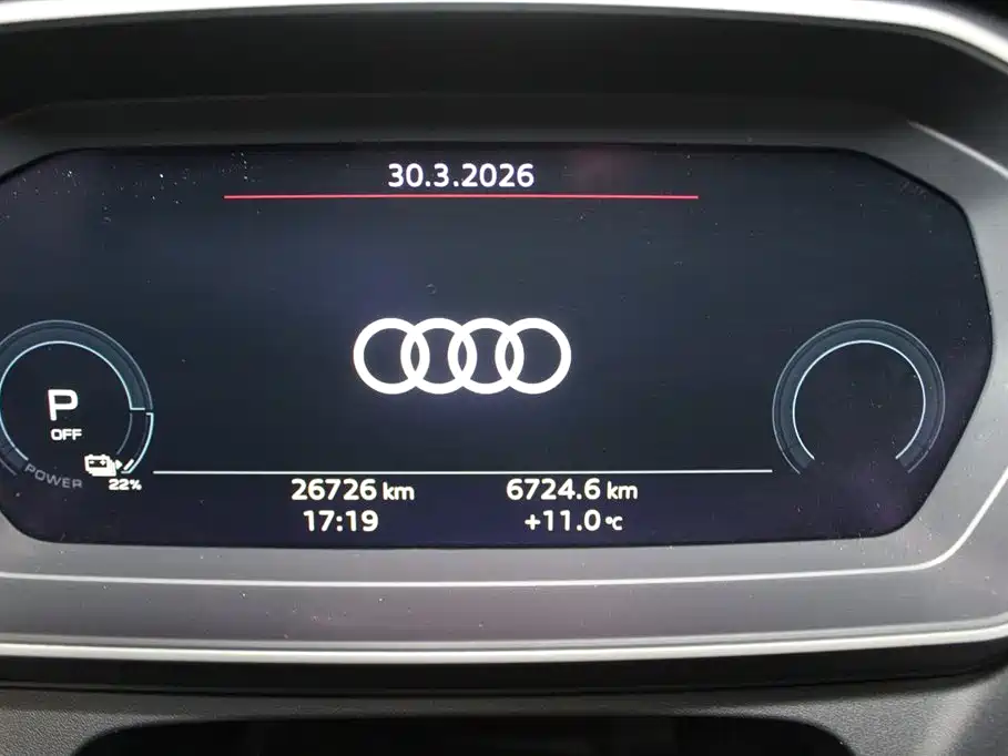 AUDI Q4 E TRON