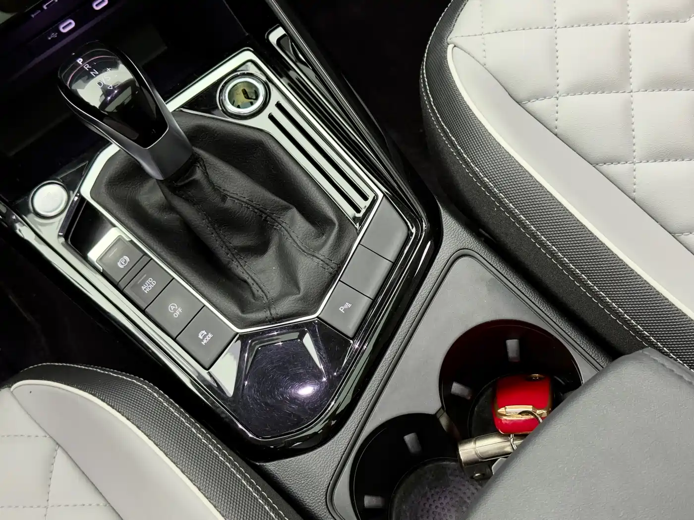 Volkswagen Tayron 2023 280TSI 2WD Luxury Plus Advanced Edition фото 8