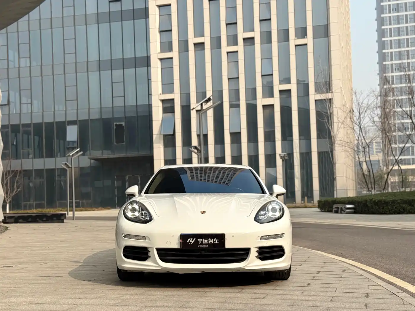 Porsche Panamera 2014 Panamera 3.0T фото 2
