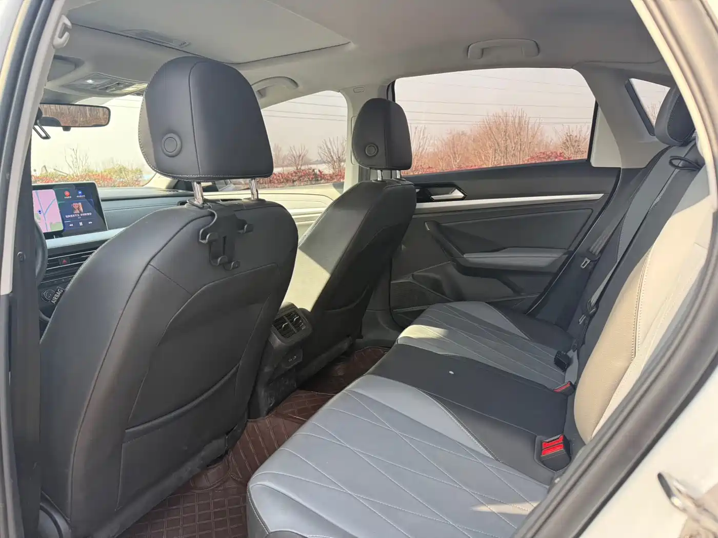 Volkswagen Lavida 2023 1.5L Auto Five Million Edition фото 5