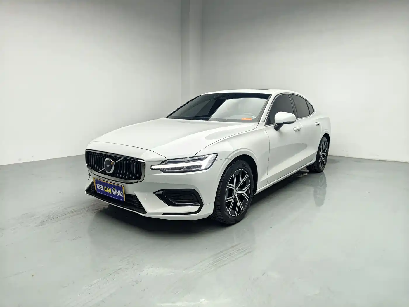 Volvo S60 2024 2025 B4 Smart Luxury Edition