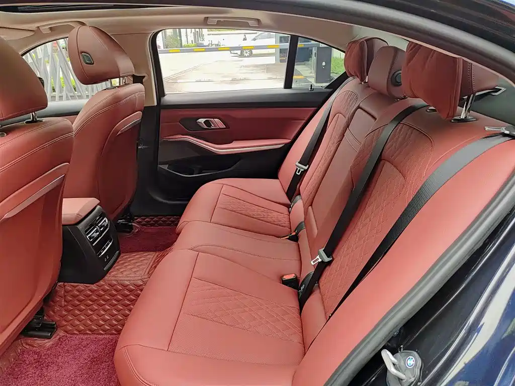 BMW 3 Series 2025 325Li M Sport Package фото 8