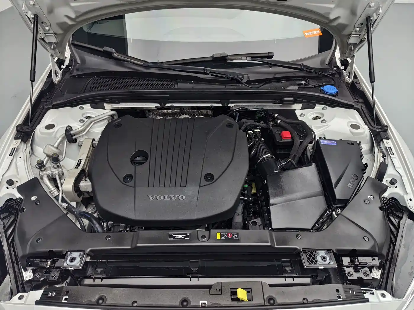Volvo S60 2024 2025 B4 Smart Luxury Edition