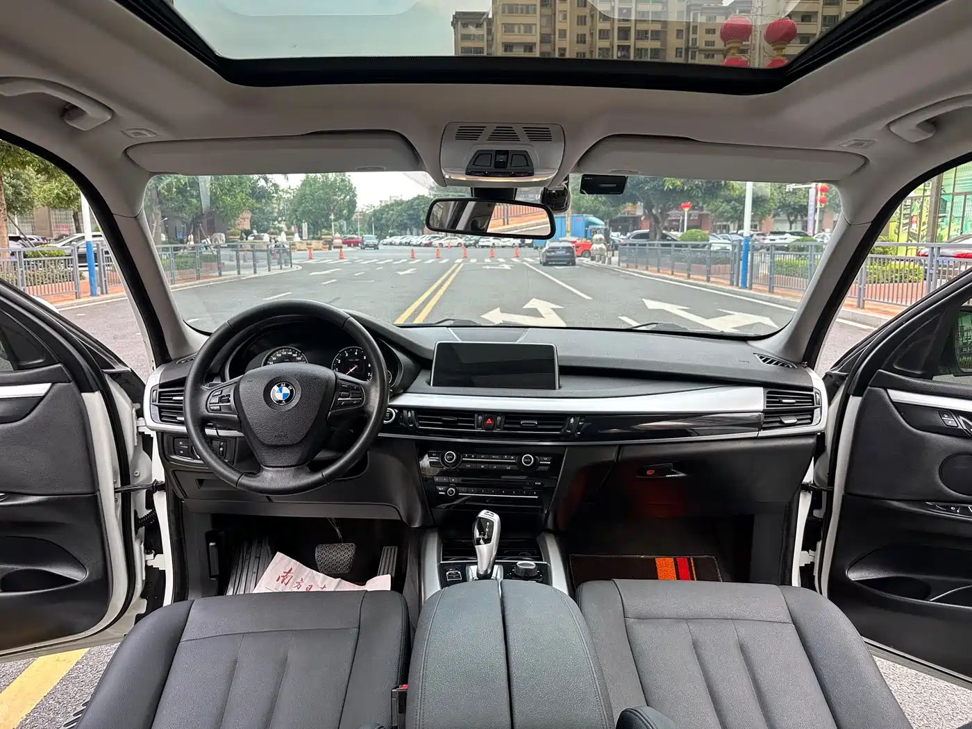 BMW X5 (Import) 2018 xDrive35i Elegant Model фото 5
