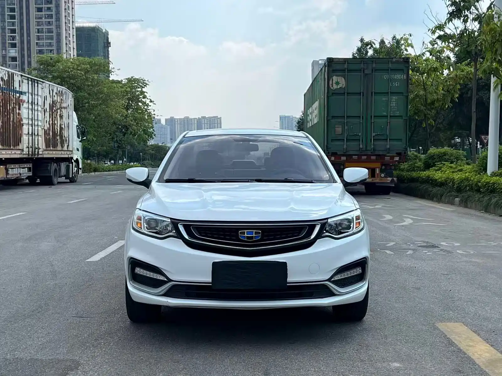 Фото 2 - Geely Vision