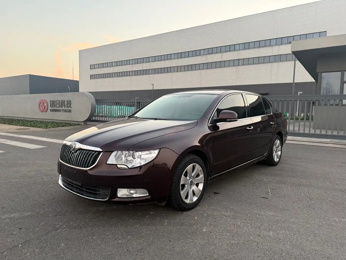 Škoda Superb 2012 1.4TSI DSG Elegance Edition