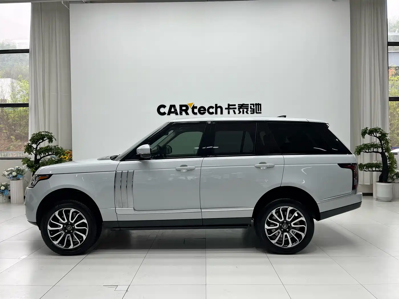 Land Rover Range Rover 2017 3.0 SC V6 Vogue фото 14
