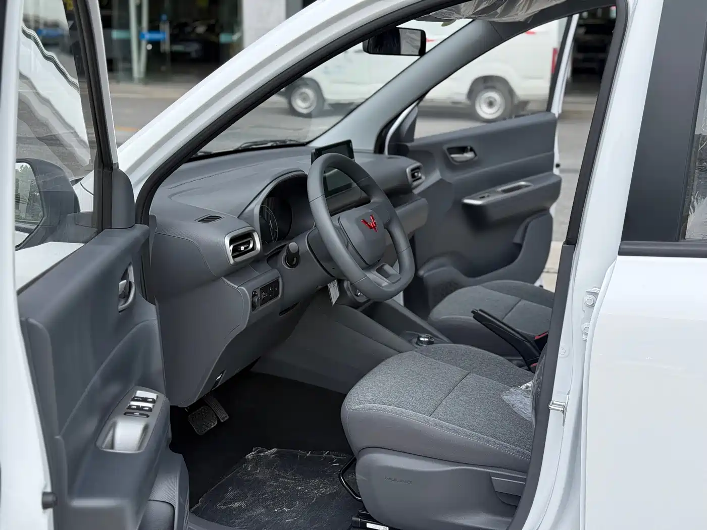 Фото 4 - Wuling Motors Wuling Hongguang New Energy
