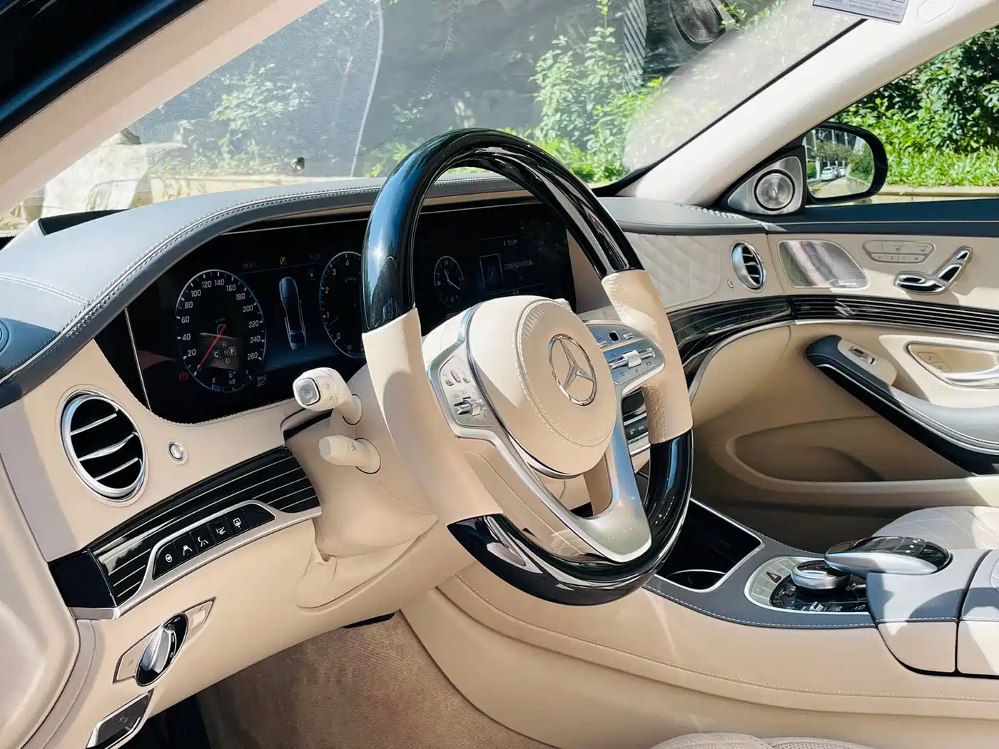 Mercedes-Benz Maybach S-Class 2018 Model S 680 фото 19