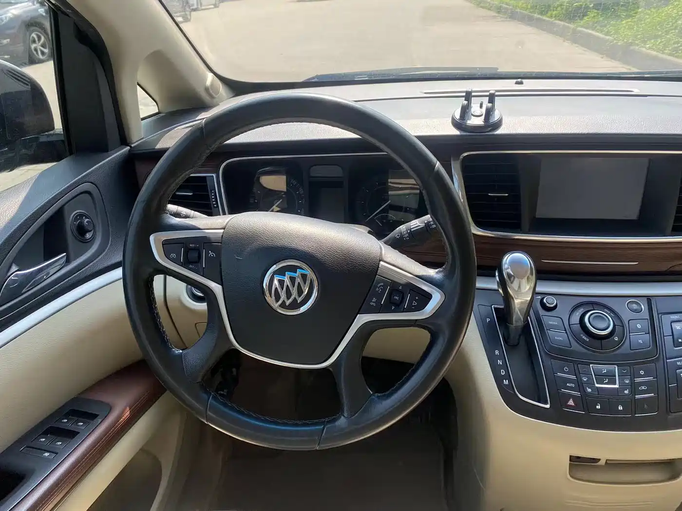 Buick GL8 2017 25S Premium Model China V фото 12