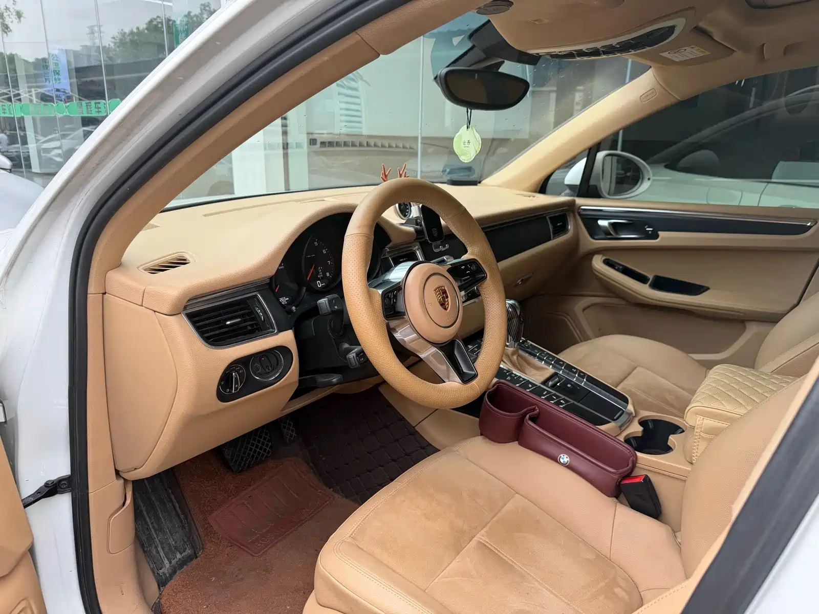 Фото 2 - Porsche Macan
