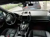 Photo 12 - Porsche Cayenne